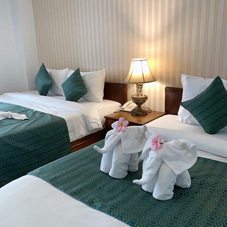 Hua Hin White Villa Hotel - Sha Certified Exterior foto